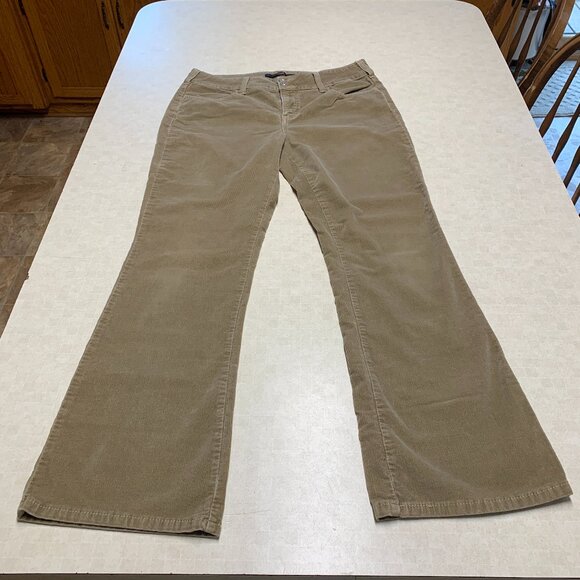 LEVI'S Women's Slender Boot Cut 526 Tan Corduroy Jeans sz 12 - Picture 1 of 15